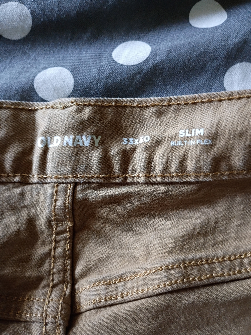 Old Navy Slim Straight Khaki Jeans - Picture 8 of 9